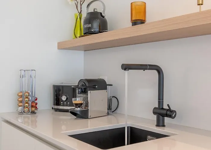 Cosy Coast Apartment *